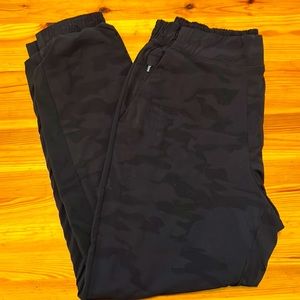 EUC Athleta lined Brooklyn joggers
